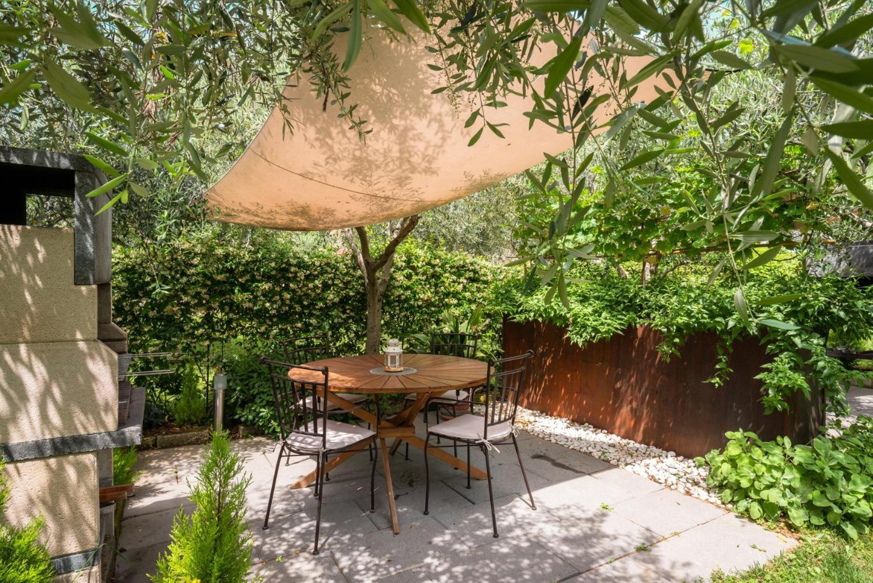 Casa 32 Loft - Garda Lake Torbole Sul Garda Bagian luar foto