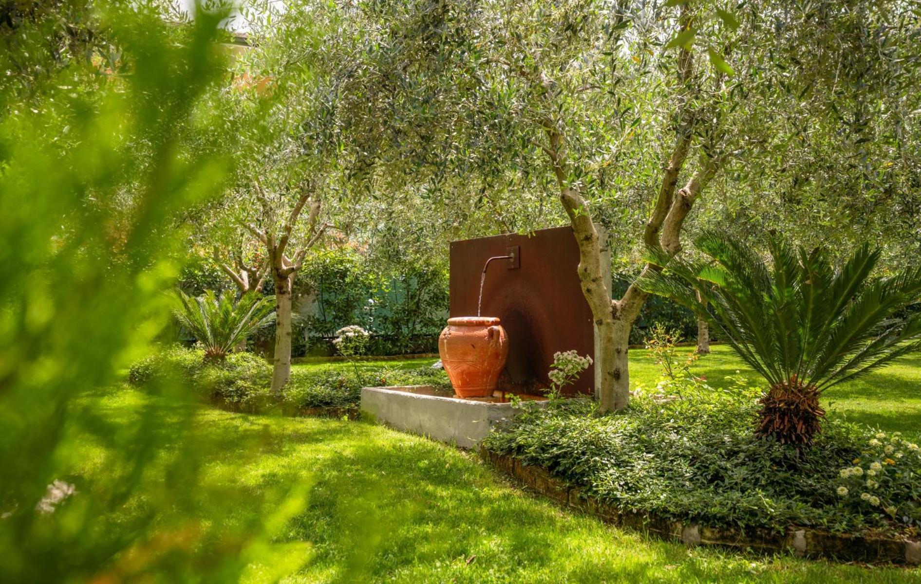 Casa 32 Loft - Garda Lake Torbole Sul Garda Bagian luar foto