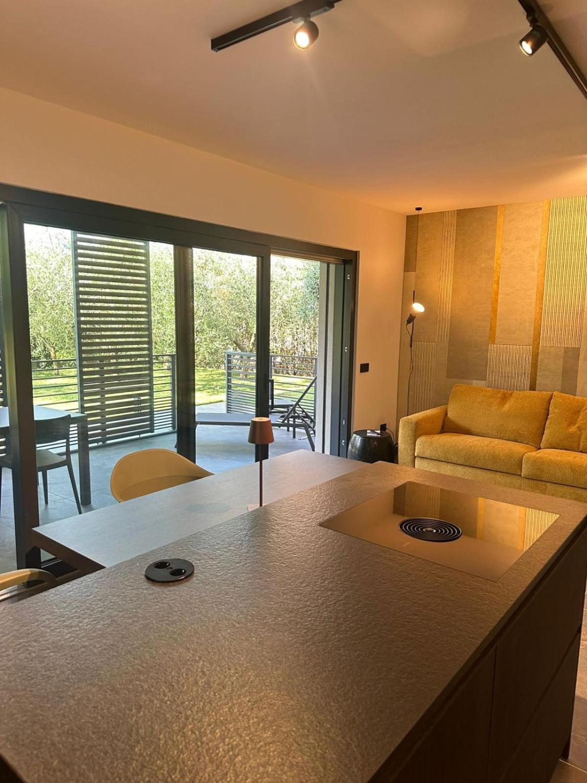 Casa 32 Loft - Garda Lake Torbole Sul Garda Bagian luar foto