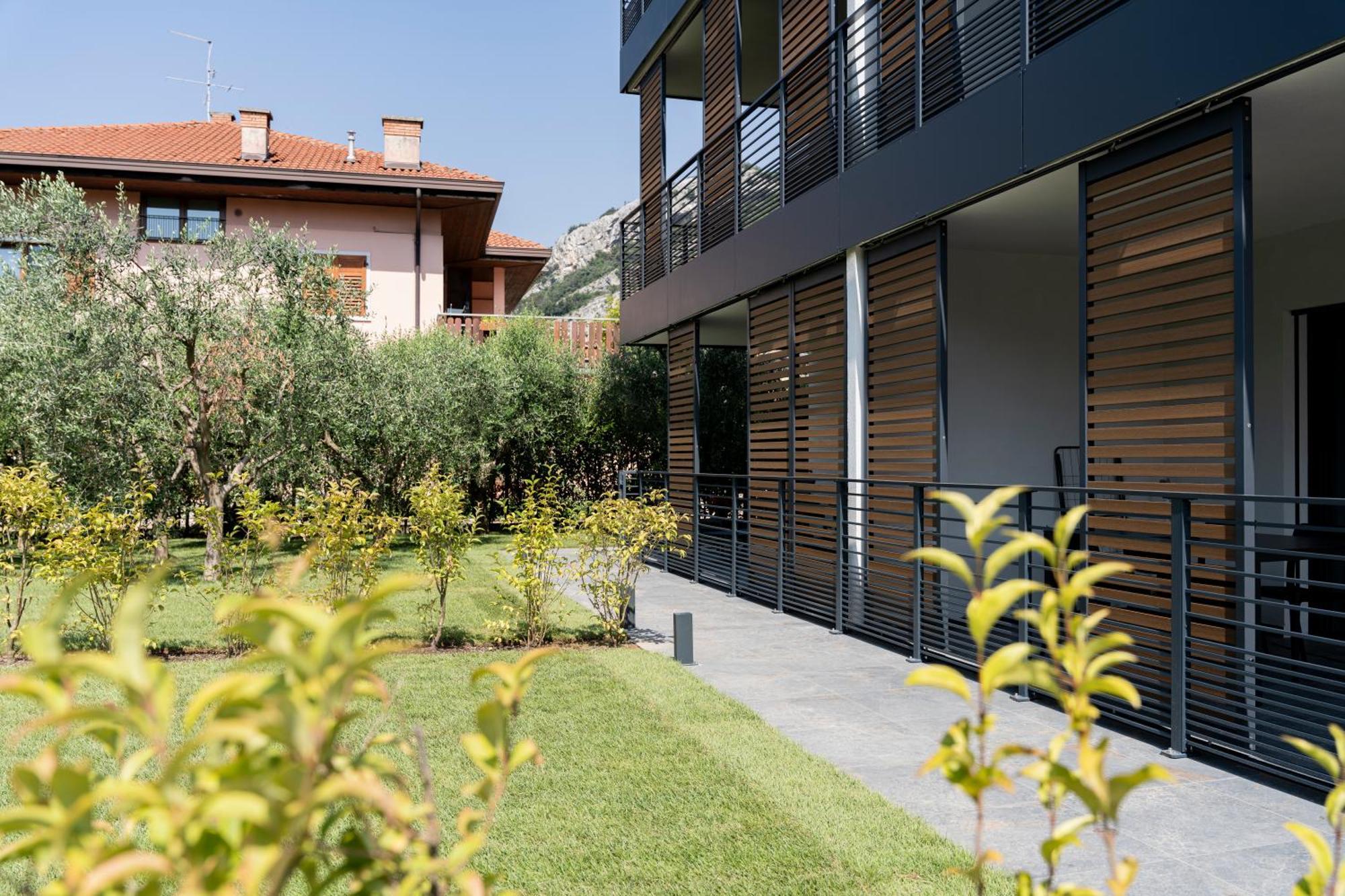 Casa 32 Loft - Garda Lake Torbole Sul Garda Bagian luar foto