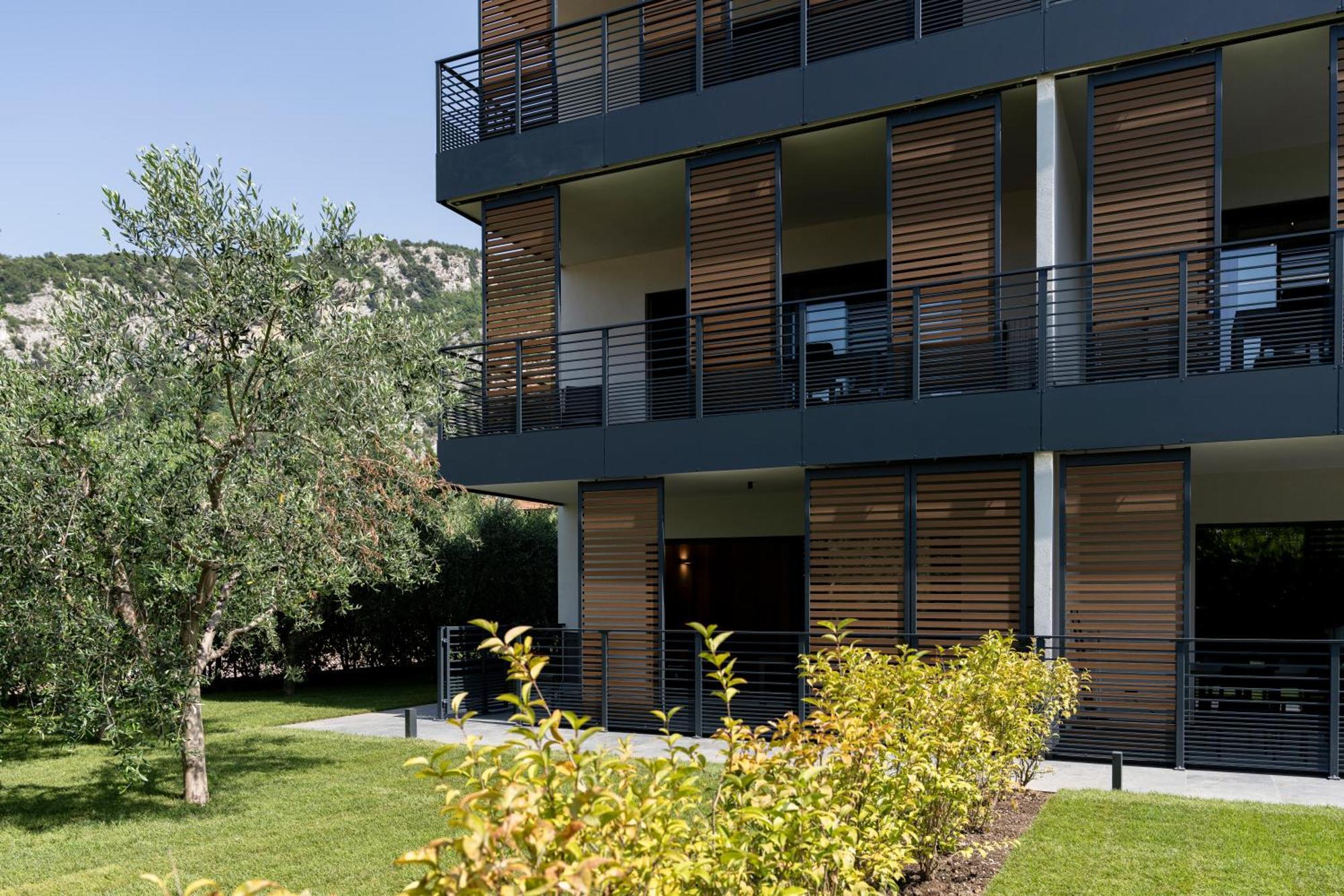 Casa 32 Loft - Garda Lake Torbole Sul Garda Bagian luar foto