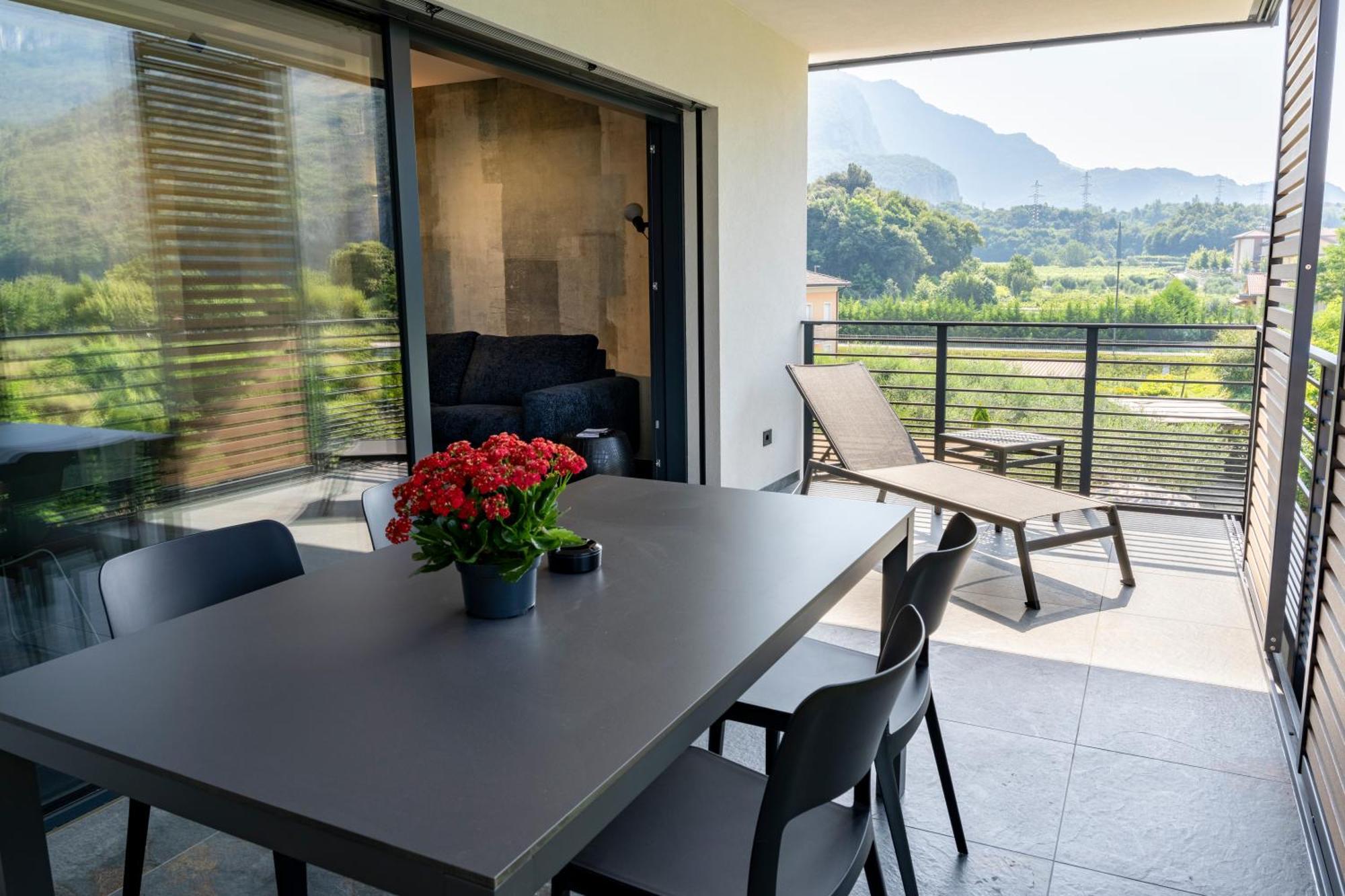 Casa 32 Loft - Garda Lake Torbole Sul Garda Bagian luar foto