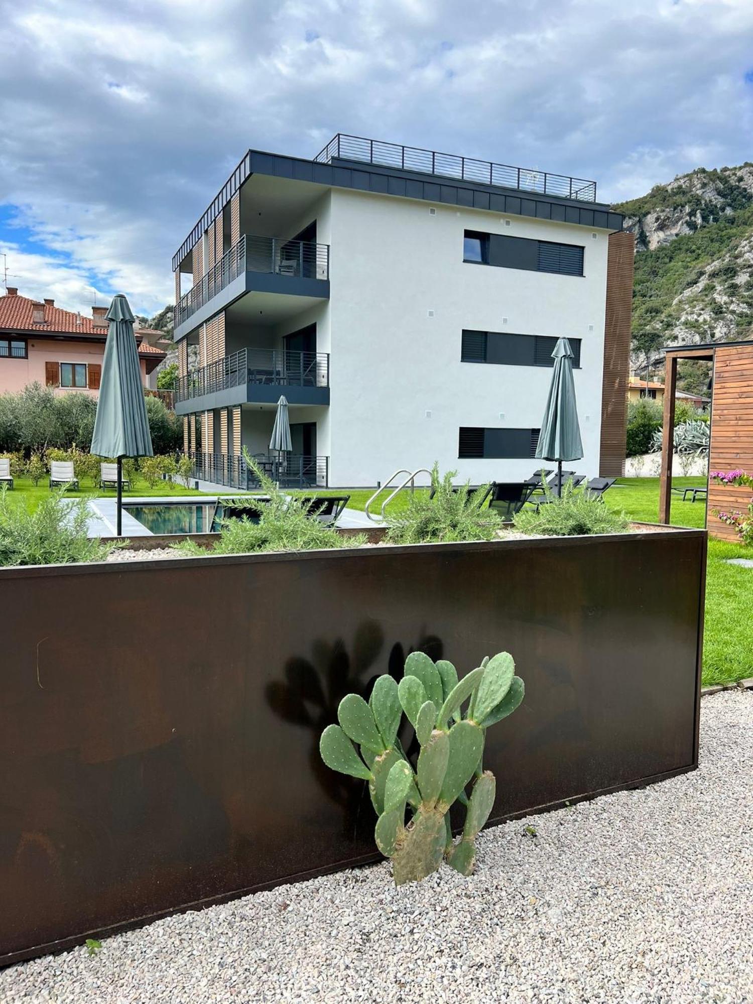 Casa 32 Loft - Garda Lake Torbole Sul Garda Bagian luar foto